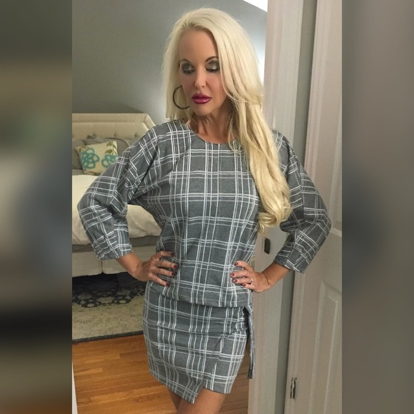 ❤️ 2 Piece Plaid Skirt/Top Set! - Picture 7 of 7